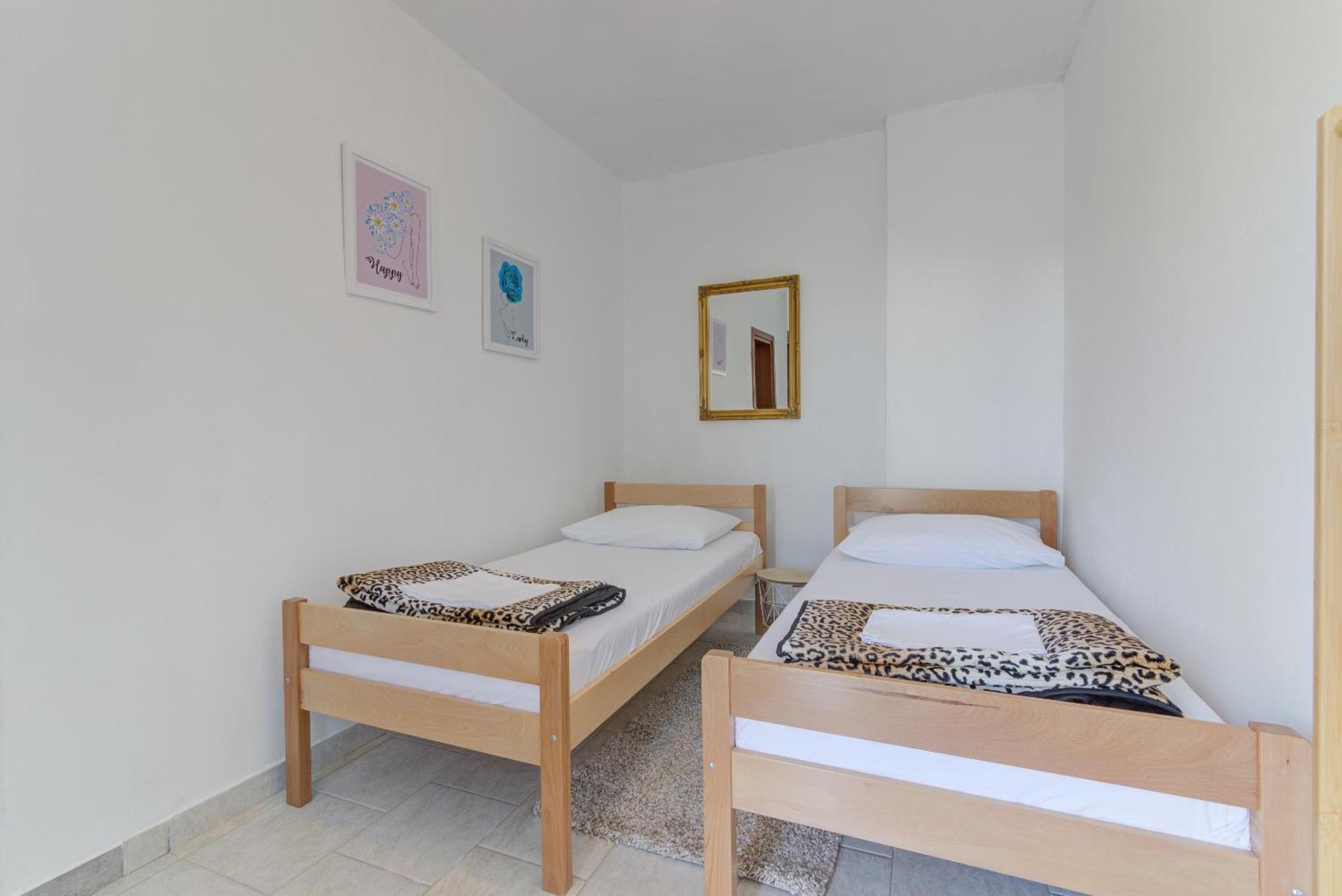Apartamento Natalie Senj  Habitación foto